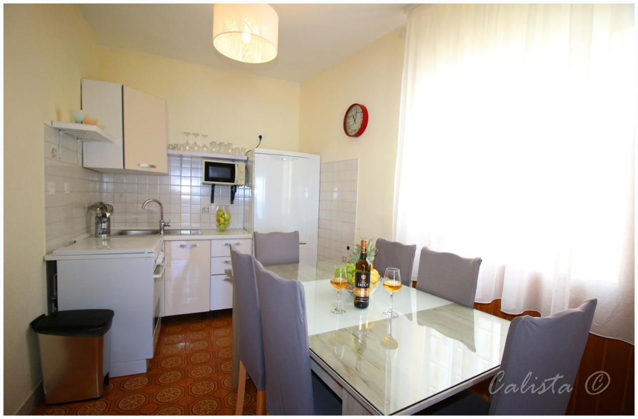 Apartman Smoljic 4+2 Primosten Exterior photo